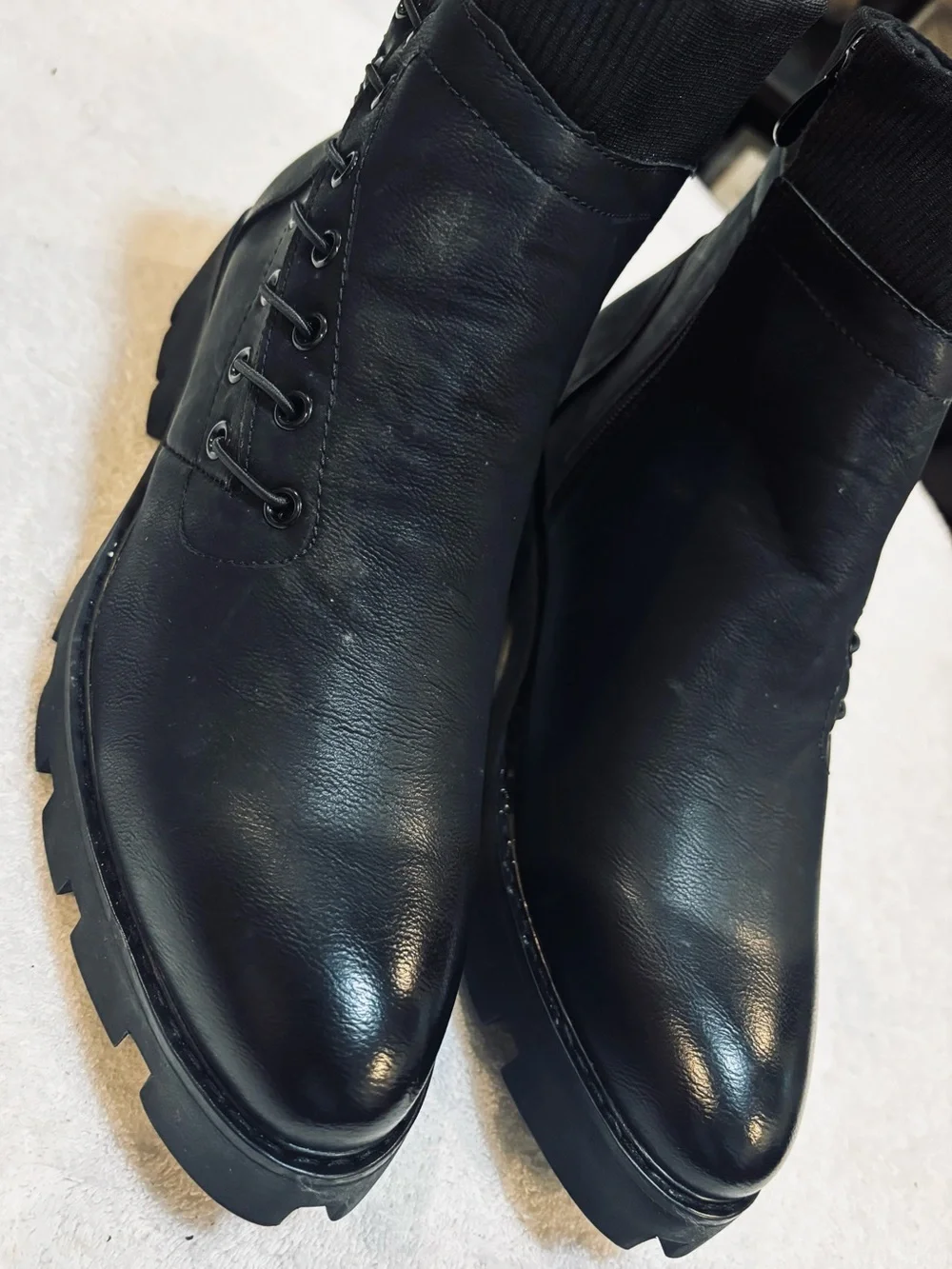 Brand New Premium Leather All Weather Boots by  JaChaoKu- Size 10.5 M - box 86
